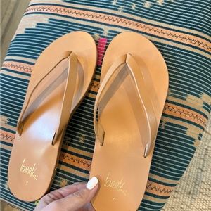 Beek seabird leather flip flops women’s 7. Worn once. Excellent used condition